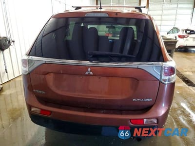 Zdjęcie 6 z 13 samochodu: 2014 MITSUBISHI OUTLANDER SE VIN:JA4AZ3A34EZ003713 - miniatura