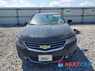 Piąte zdjęcie samochodu w środku: 2017 CHEVROLET IMPALA LT VIN:1G1105S33HU133969 - miniatura