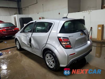 Drugie zdjęcie samochodu z przodu: 2019 CHEVROLET SONIC VIN:1G1JG6SB4K4144690 - miniatura