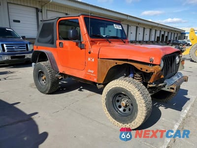 Czwarte zdjęcie samochodu z boku: 2005 JEEP WRANGLER X VIN:1J4FA39SX5P368918 - miniatura