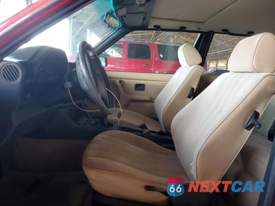 Zdjęcie 7 z 12 samochodu: 1990 BMW 325 I VIN:WBAAA1310LEC66735 - miniatura