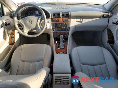 Zdjęcie 8 z 11 samochodu: 2007 MERCEDES-BENZ C 280 4MATIC VIN:WDBRF92H17F884243 - miniatura