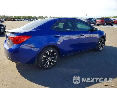 Trzecie zdjęcie samochodu z tyłu: 2019 TOYOTA COROLLA SE VIN:5YFBURHE8KP920579 - miniatura