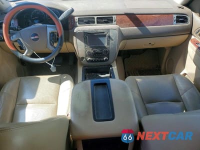 Zdjęcie 8 z 11 samochodu: 2013 GMC SIERRA 2500 FLATBED TRUCK VIN:1GT121E8XDF126646 - miniatura