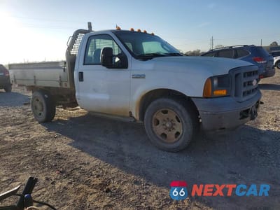 Czwarte zdjęcie samochodu z boku: 2005 FORD F350 SRW SUPER DUTY VIN:1FDSF34545ED23553 - miniatura