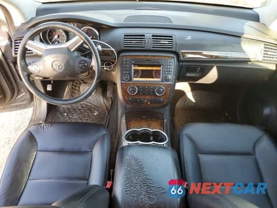 Zdjęcie 8 z 12 samochodu: 2011 MERCEDES-BENZ R350 R CLA VIN:4JGCB6FE3BA114306 - miniatura