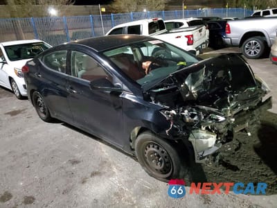 Czwarte zdjęcie samochodu z boku: 2016 HYUNDAI ELANTRA SE VIN:KMHDH4AEXGU637004 - miniatura