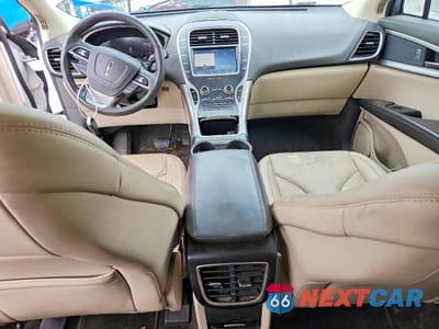 Zdjęcie 8 z 13 samochodu: 2020 LINCOLN NAUTILUS VIN:2LMPJ8J93LBL06037 - miniatura