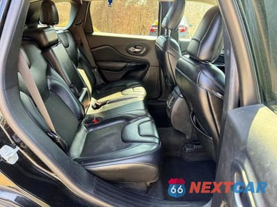 Zdjęcie 6 z 13 samochodu: 2019 JEEP CHEROKEE LATITUDE PLUS VIN:1C4PJMLB3KD417575 - miniatura