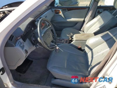 Zdjęcie 7 z 11 samochodu: 1999 MERCEDES-BENZ E 320 VIN:WDBJF65H0XA869012 - miniatura