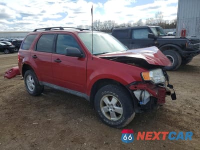 Czwarte zdjęcie samochodu z boku: 2009 FORD ESCAPE XLT VIN:1FMCU93G29KB87219 - miniatura