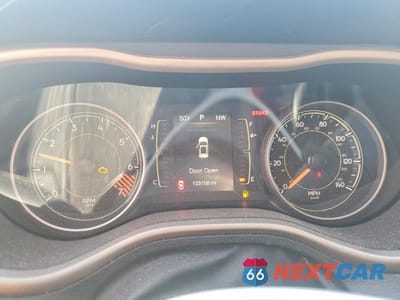 Zdjęcie 9 z 12 samochodu: 2015 JEEP CHEROKEE LATITUDE VIN:1C4PJMCB5FW755702 - miniatura