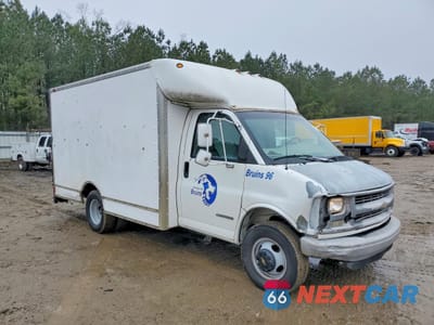 Czwarte zdjęcie samochodu z boku: 2000 CHEVROLET EXPRESS G3500 DELIVERY TRUCK VIN:1GBHG31R4Y1162642 - miniatura