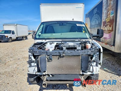 Piąte zdjęcie samochodu w środku: 2023 CHEVROLET EXPRESS G3500 BOX TRUCK VIN:1GB0GRFP0P1106798 - miniatura
