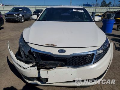 Piąte zdjęcie samochodu w środku: 2011 KIA OPTIMA LX VIN:KNAGM4A71B5169954 - miniatura