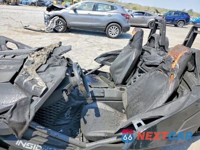 Zdjęcie 7 z 11 samochodu: 2019 POLARIS SLINGSHOT SL VIN:57XAAPFA0K8135663 - miniatura