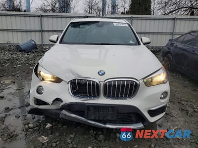 Piąte zdjęcie samochodu w środku: 2019 BMW X1 XDRIVE28I VIN:WBXHT3C53K5L36236 - miniatura