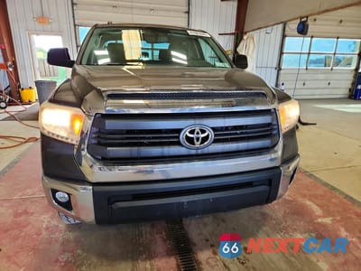 Piąte zdjęcie samochodu w środku: 2015 TOYOTA TUNDRA SR5 VIN:5TFDY5F10FX458242 - miniatura