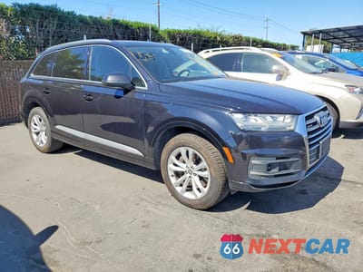 Czwarte zdjęcie samochodu z boku: 2017 AUDI Q7 PREMIUM PLUS VIN:WA1LAAF75HD031425 - miniatura