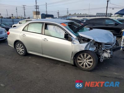 Czwarte zdjęcie samochodu z boku: 2012 TOYOTA COROLLA LE VIN:2T1BU4EE5CC805141 - miniatura