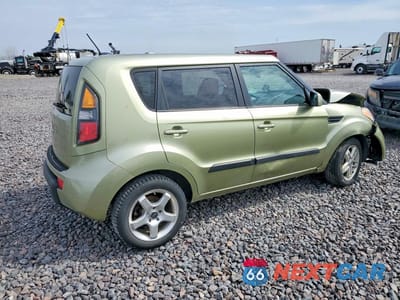 Trzecie zdjęcie samochodu z tyłu: 2011 KIA SOUL + VIN:KNDJT2A26B7221989 - miniatura