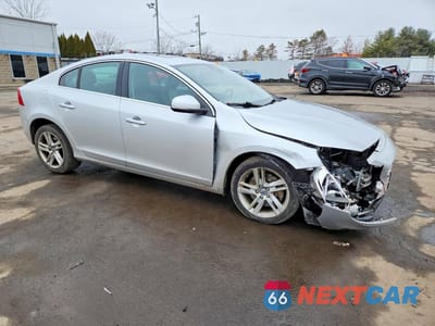 Czwarte zdjęcie samochodu z boku: 2015 VOLVO S60 VIN:YV1612TK0F1345848 - miniatura
