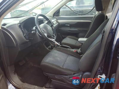 Zdjęcie 7 z 13 samochodu: 2016 MITSUBISHI OUTLANDER SE VIN:JA4AD3A30GZ039948 - miniatura