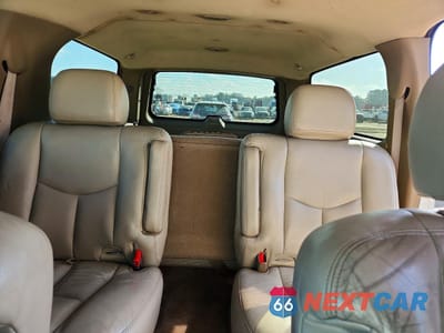 Zdjęcie 10 z 13 samochodu: 2004 CHEVROLET SUBURBAN K1500 VIN:3GNFK16T44G195413 - miniatura