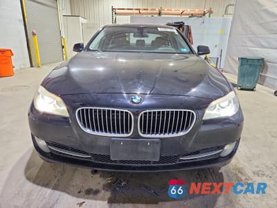 Piąte zdjęcie samochodu w środku: 2011 BMW 5 SERIES VIN:WBAFU7C58BC876733 - miniatura