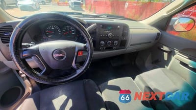 Zdjęcie 9 z 10 samochodu: 2013 GMC SIERRA C1500 VIN:1GTN1TEXXDZ348819 - miniatura