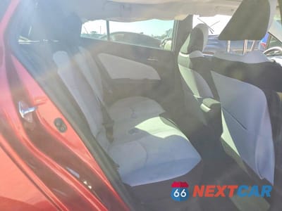 Zdjęcie 10 z 12 samochodu: 2016 TOYOTA PRIUS THREE VIN:JTDKARFU5G3517789 - miniatura