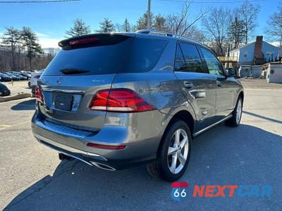 Trzecie zdjęcie samochodu z tyłu: 2017 MERCEDES-BENZ GLE 350 4MATIC VIN:4JGDA5HB1HA844695 - miniatura