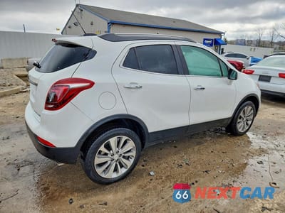 Trzecie zdjęcie samochodu z tyłu: 2020 BUICK ENCORE PREFERRED VIN:KL4CJASB4LB026313 - miniatura