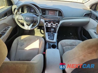 Zdjęcie 8 z 12 samochodu: 2019 HYUNDAI ELANTRA SE VIN:5NPD74LF4KH472938 - miniatura