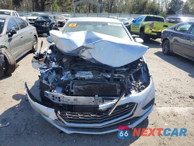 Piąte zdjęcie samochodu w środku: 2017 CHEVROLET CRUZE LS VIN:1G1BC5SM1H7206291 - miniatura