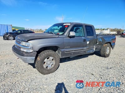1999 CHEVROLET SILVERADO K1500 1GCEK19T1XE250489 - główne zdjęcie licytacji z USA - miniatura