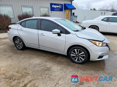 Czwarte zdjęcie samochodu z boku: 2021 NISSAN VERSA SV VIN:3N1CN8EVXML882856 - miniatura