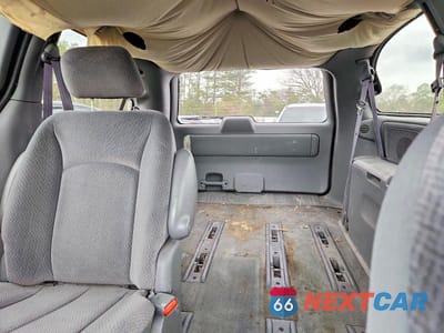 Zdjęcie 10 z 12 samochodu: 2004 DODGE GRAND CARAVAN SE VIN:1D8GP24R94B584084 - miniatura