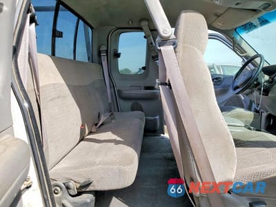 Zdjęcie 10 z 12 samochodu: 2000 FORD F150 VIN:1FTRX17L2YKA20341 - miniatura