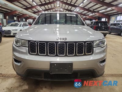 Piąte zdjęcie samochodu w środku: 2018 JEEP GRAND CHEROKEE LAREDO VIN:1C4RJFAG2JC156897 - miniatura