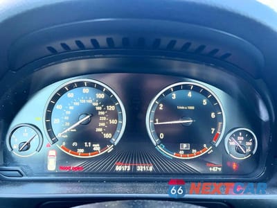 Zdjęcie 8 z 11 samochodu: 2015 BMW 528 XI VIN:WBA5A7C56FD628128 - miniatura