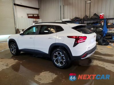 Drugie zdjęcie samochodu z przodu: 2025 CHEVROLET TRAX 1LT VIN:KL77LHEPXSC256378 - miniatura