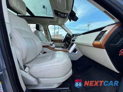 Piąte zdjęcie samochodu w środku: 2019 LAND ROVER RANGE ROVER HSE VIN:SALGS2SV7KA539380 - miniatura