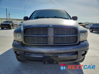 Piąte zdjęcie samochodu w środku: 2002 DODGE RAM 1500 VIN:1D7HU18Z82J259399 - miniatura