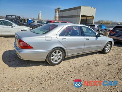 Trzecie zdjęcie samochodu z tyłu: 2004 MERCEDES-BENZ S 500 4MATIC VIN:WDBNG84J54A406888 - miniatura