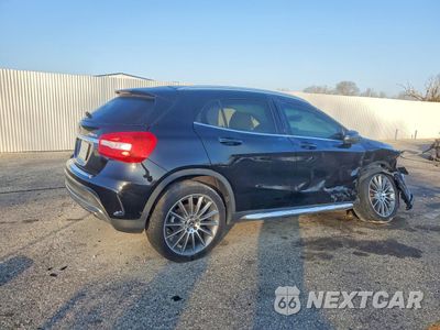 Trzecie zdjęcie samochodu z tyłu: 2019 MERCEDES-BENZ GLA 250 4MATIC VIN:WDCTG4GB6KJ577260 - miniatura