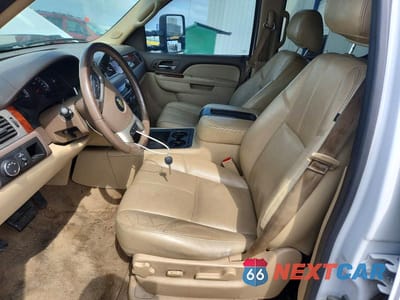 Zdjęcie 7 z 12 samochodu: 2013 CHEVROLET TAHOE C1500 LT VIN:1GNSCBE08DR187159 - miniatura