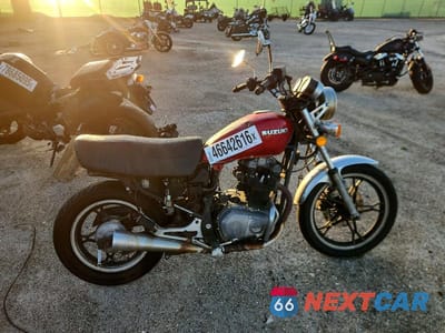 1984 SUZUKI GR650 JS1GP51A1E2100659 - główne zdjęcie licytacji z USA - miniatura