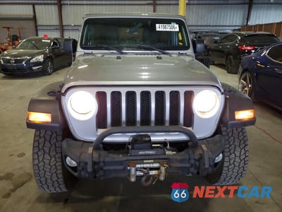 Piąte zdjęcie samochodu w środku: 2021 JEEP WRANGLER UNLIMITED SPORT VIN:1C4HJXDN3MW584105 - miniatura