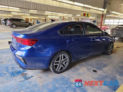 Trzecie zdjęcie samochodu z tyłu: 2019 KIA FORTE S VIN:3KPF34AD1KE025929 - miniatura